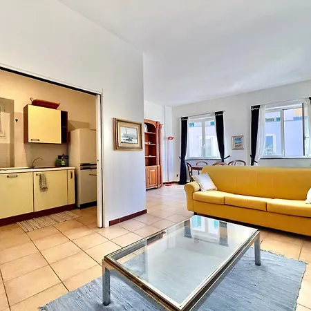 Apartment Lovingenoa Prione *