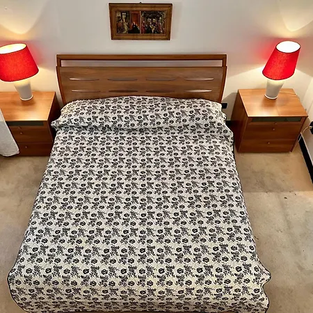 Lovingenoa Prione Apartment *
